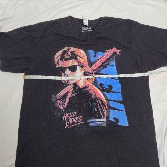STRANGER THINGS Steve hello ladies black short sleeve graphic t-shirt M - Picture 8 of 9